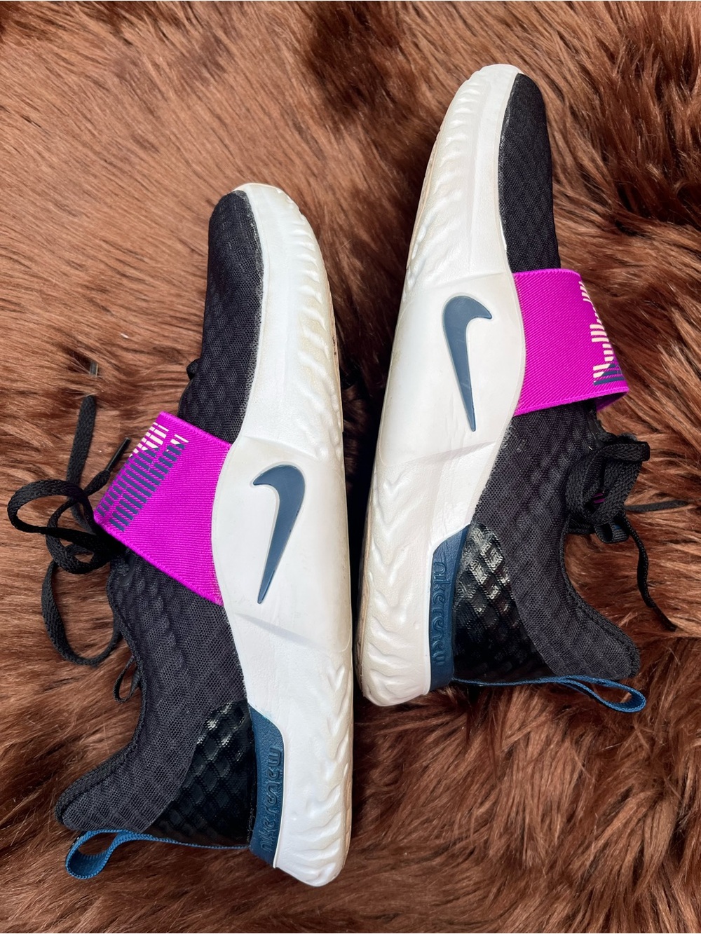 Nike Renew In-Season TR 9 Training Sneakers - Picture 5 of 12